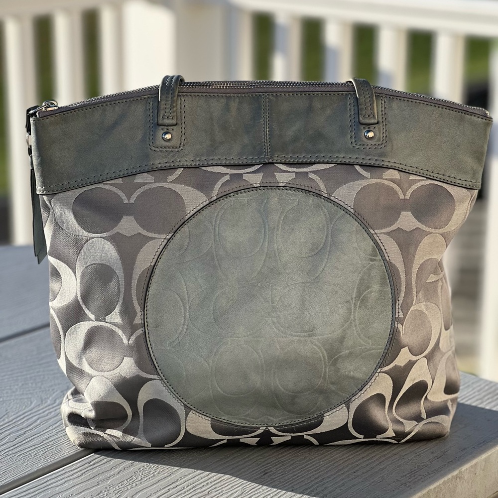 COACH Laura Signature Large Gray Leather Trim Tote Handbag
Style#F18335